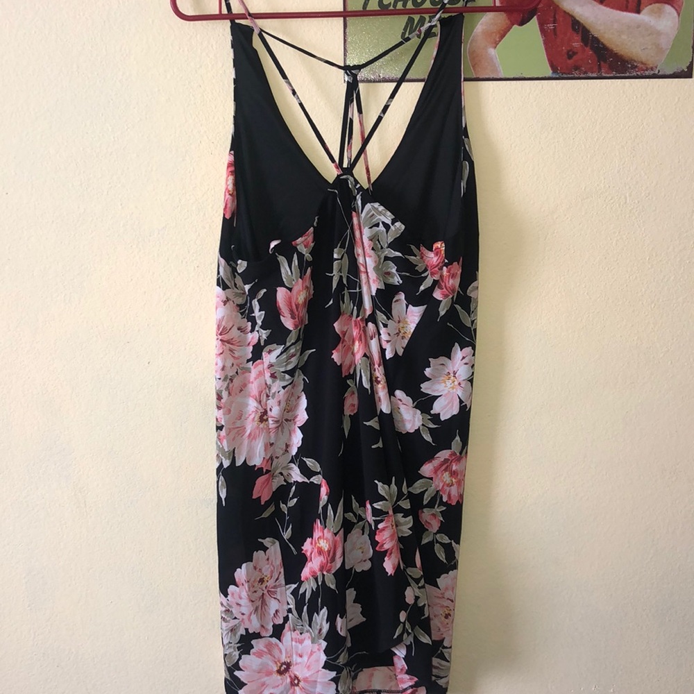 Dress - Picture 2 of 5